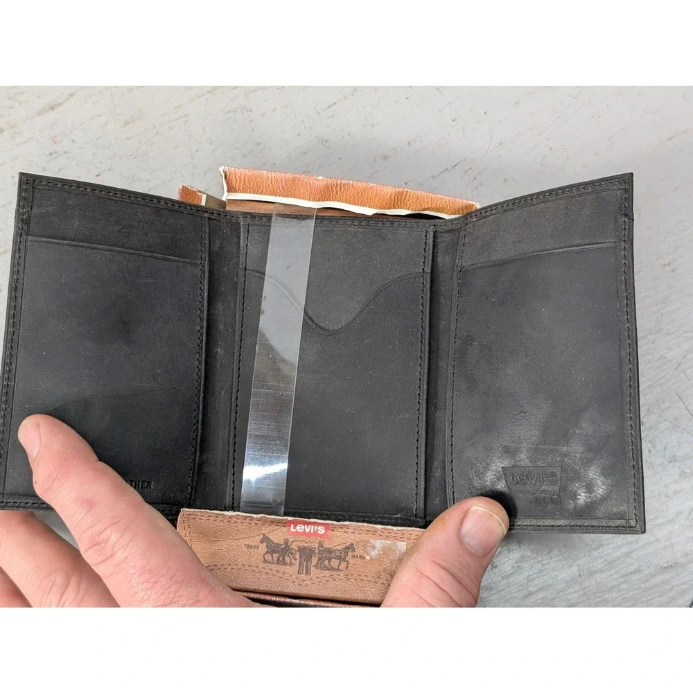 Levis Mens Black Leather Trifold‎ Wallet Vintage Style 4504 New Old Stock